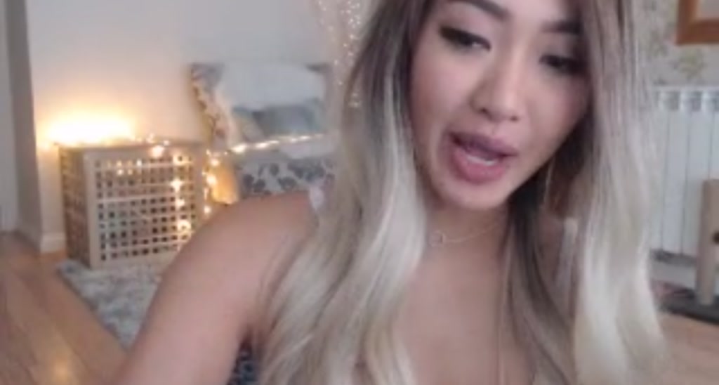 MissReinaT video thumbnail