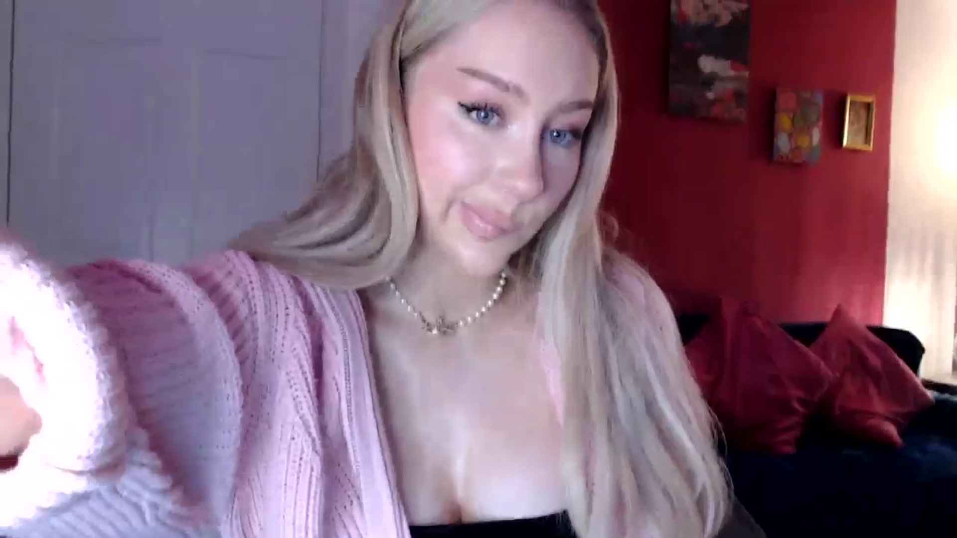 PetiteAvax video thumbnail