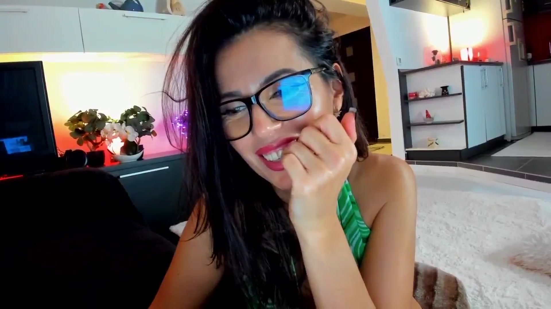 SmileyTinaa video thumbnail