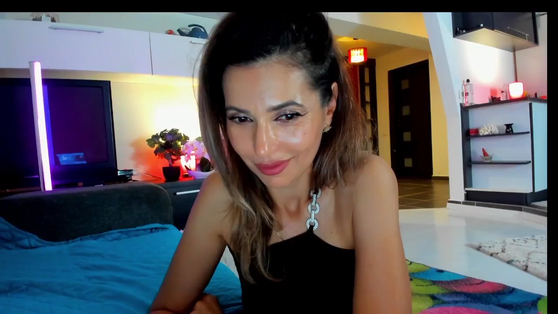 SmileyTinaa video thumbnail