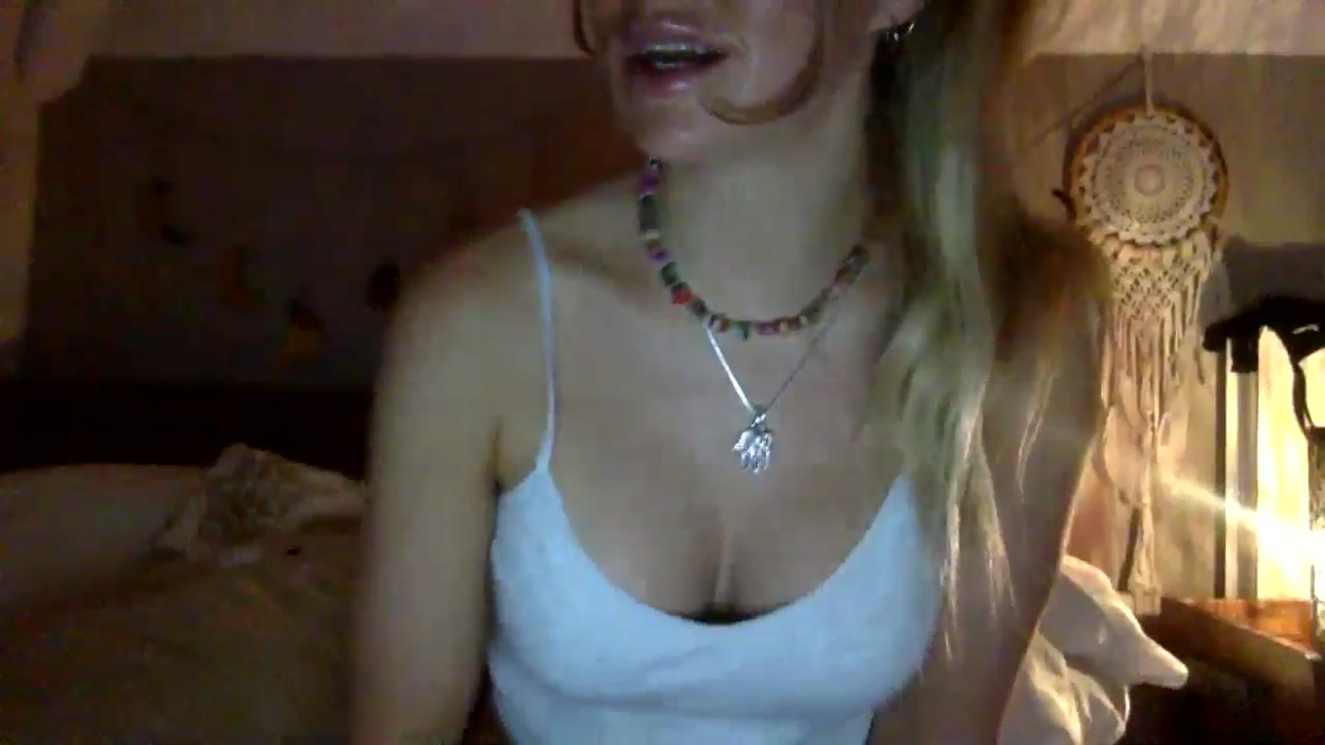 Angeleska video thumbnail