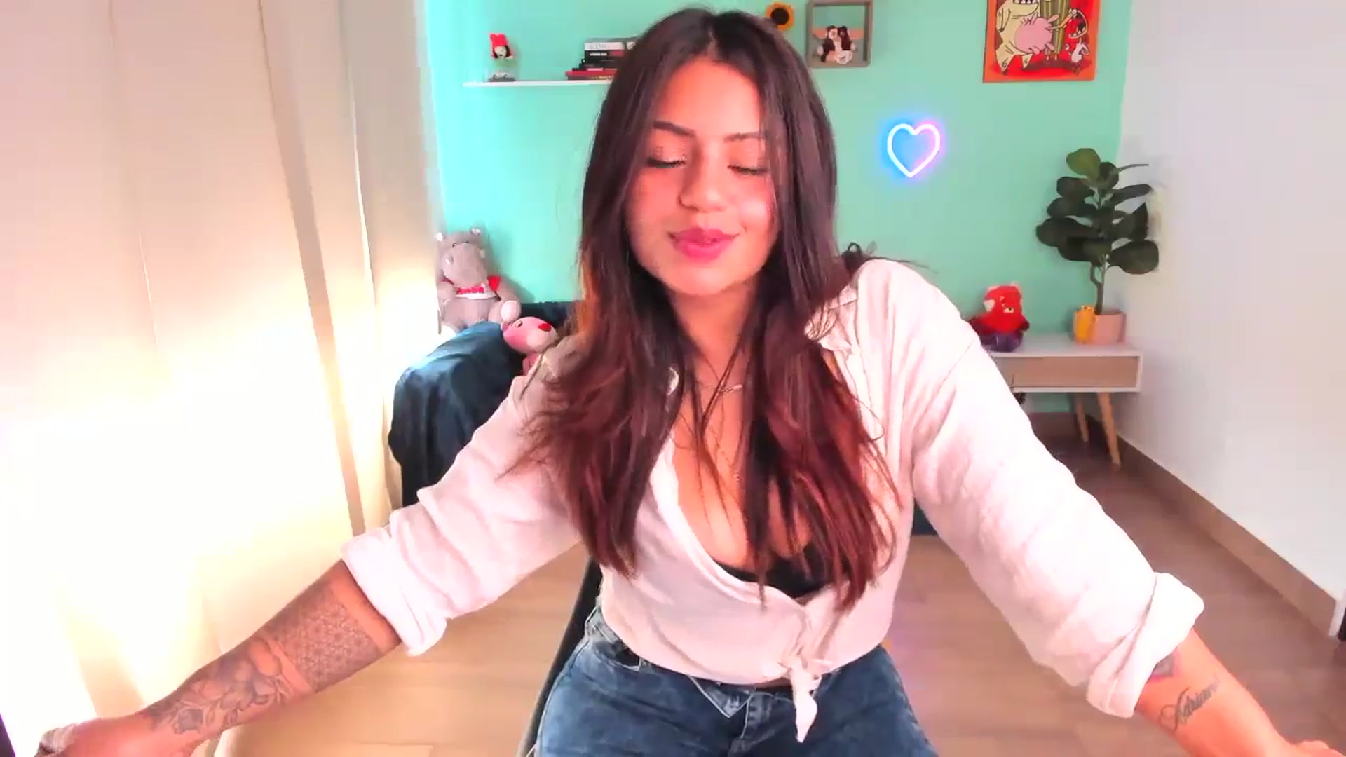 SarishaLove video thumbnail