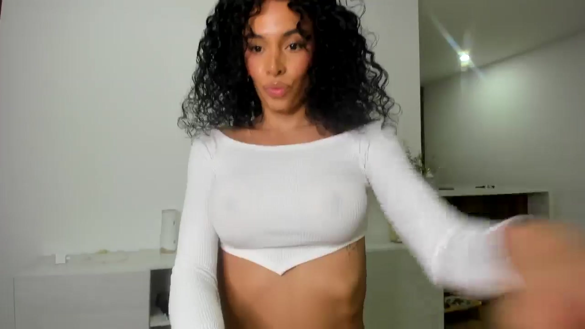 its_Ari video thumbnail