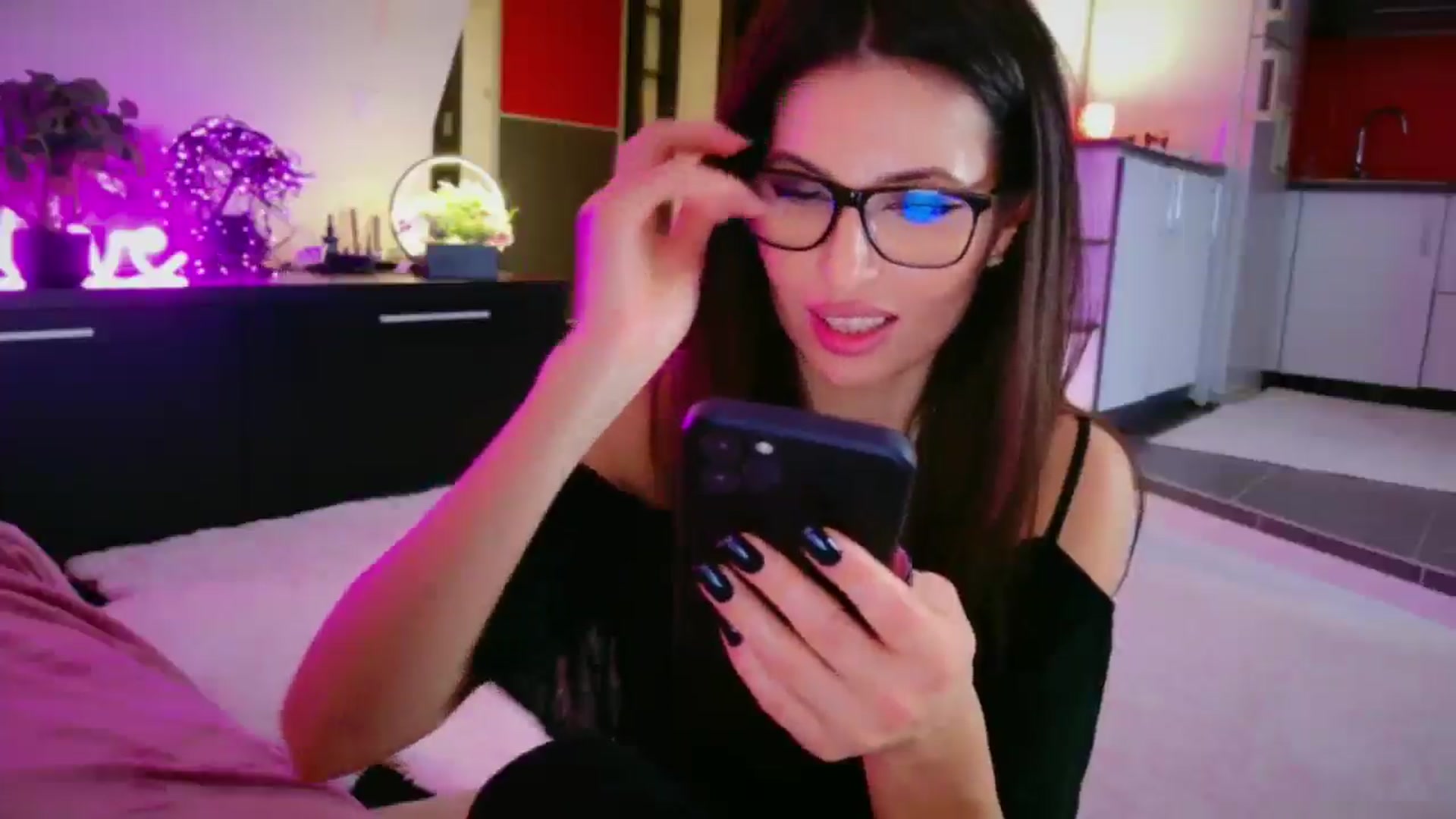 SmileyTinaa video thumbnail
