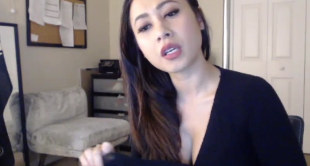 Downloads video thumbnail