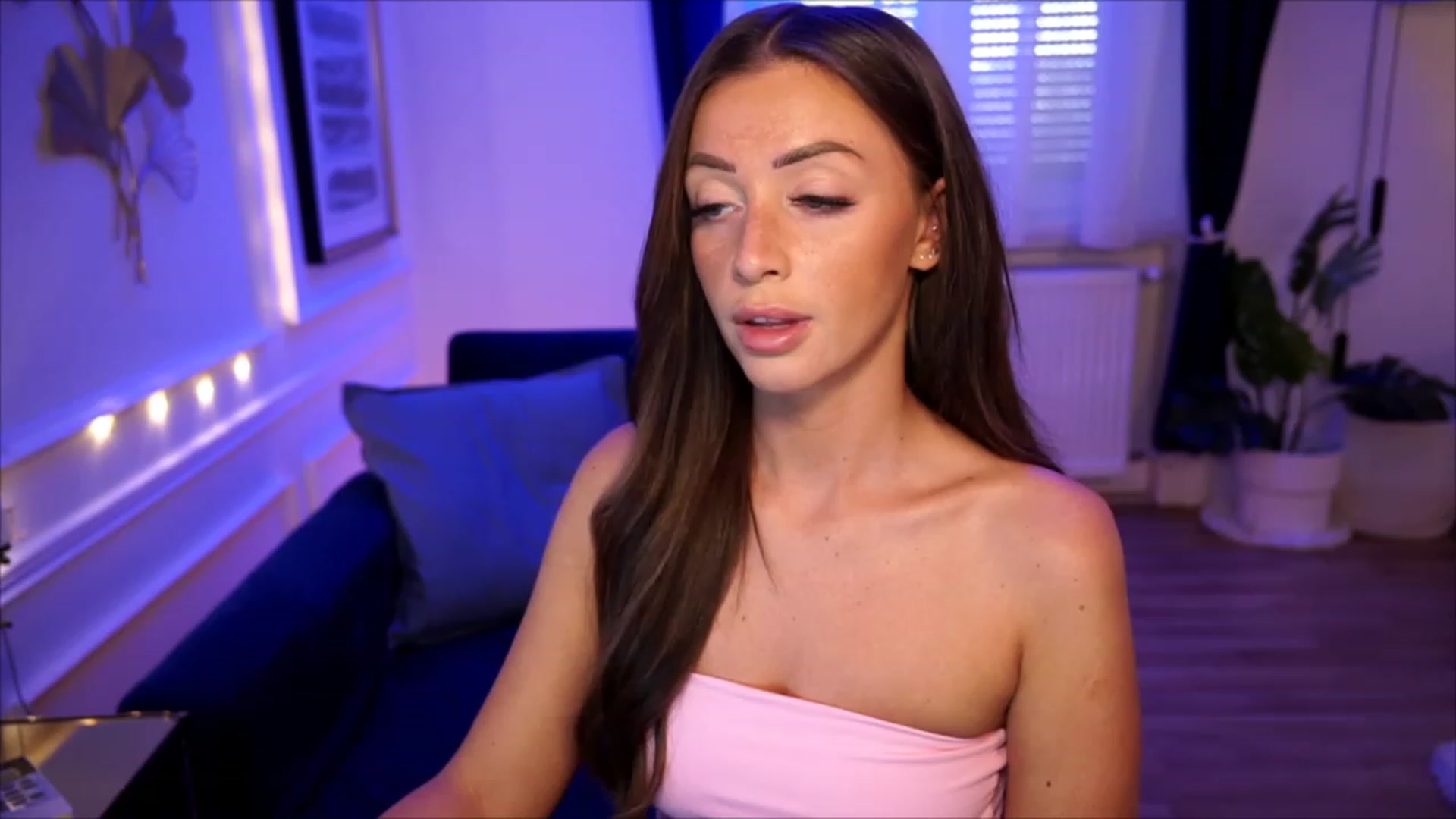 emma_ruby video thumbnail