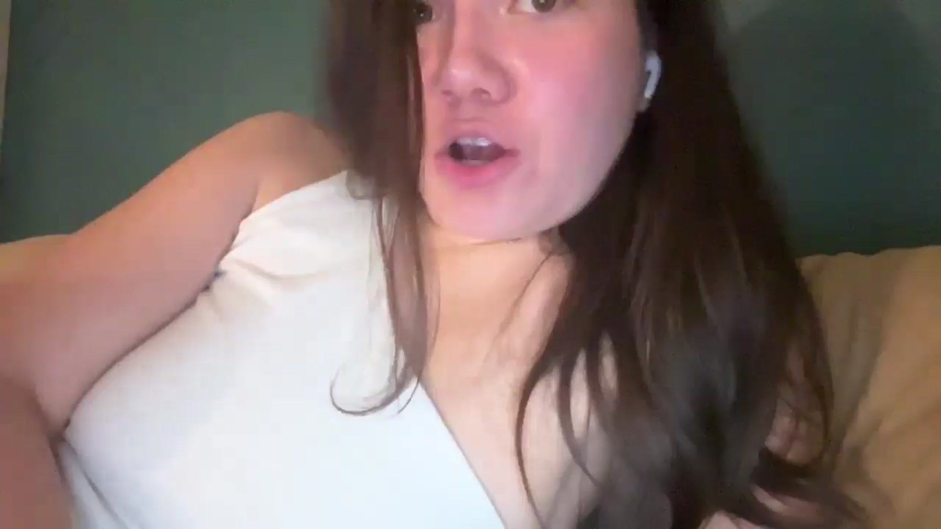 imava video thumbnail