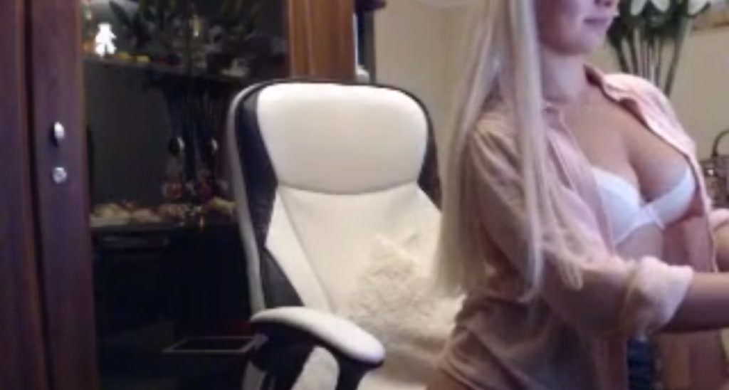 Innocentdoll_ video thumbnail