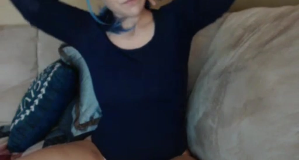 QueenEllie video thumbnail