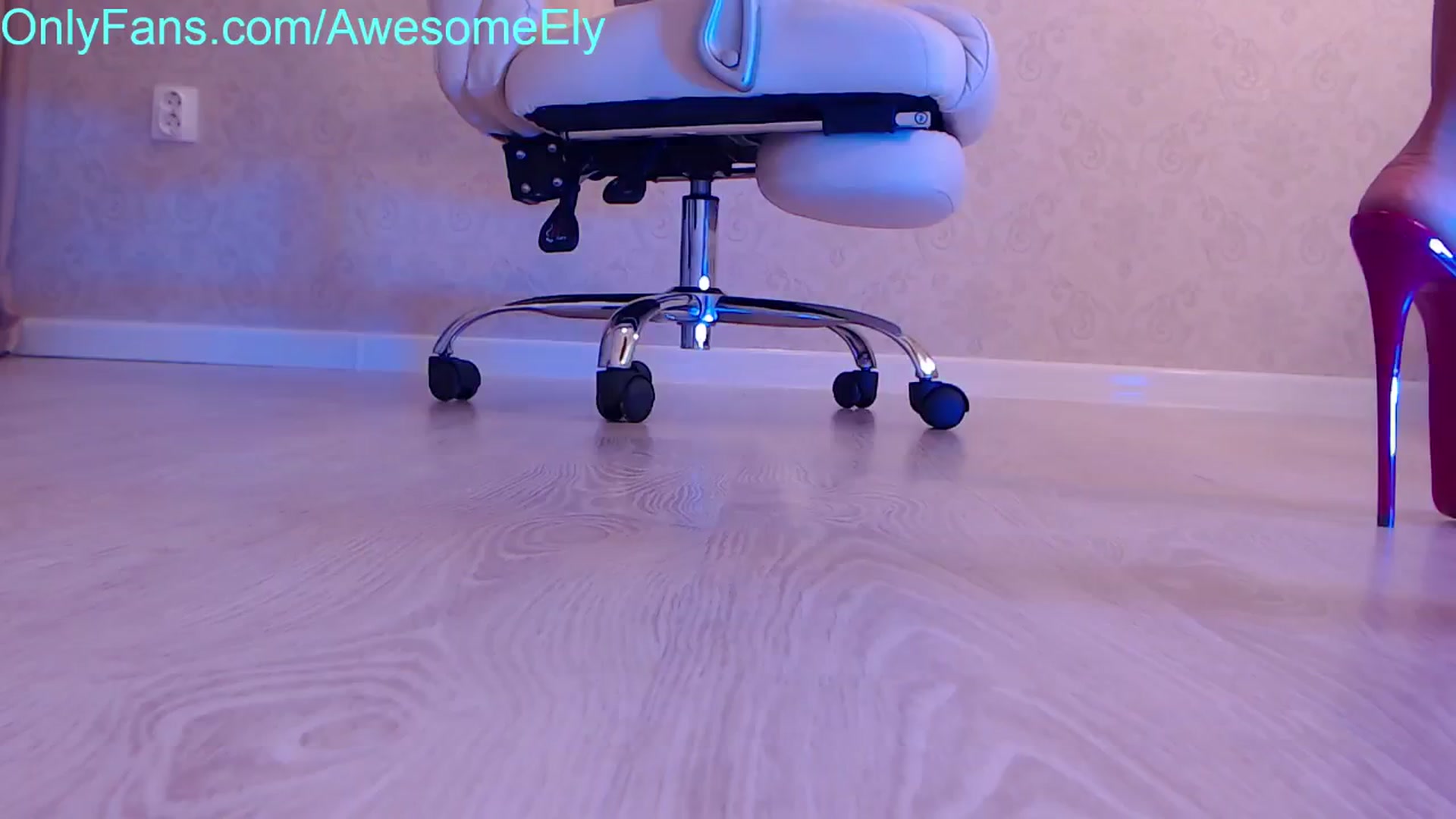 AwesomeEly video thumbnail