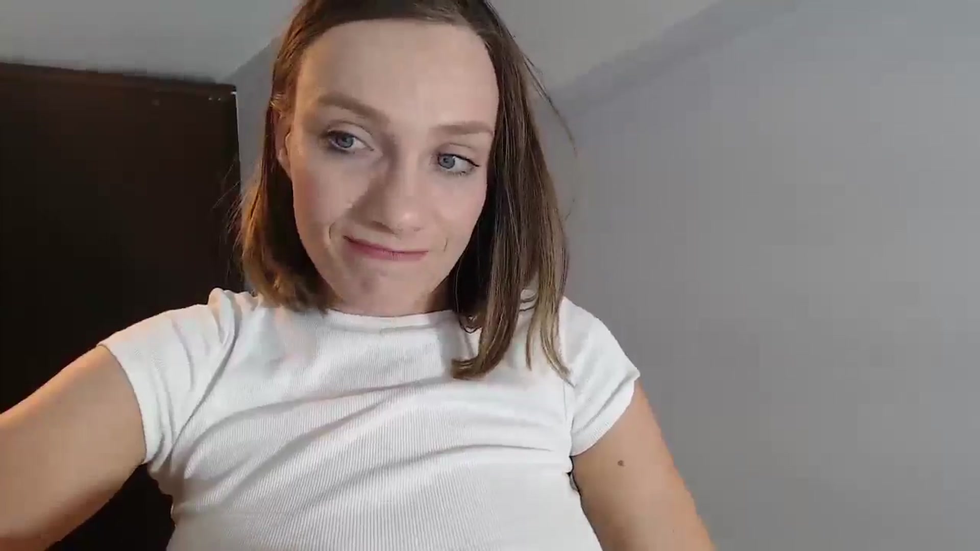 call_me_em video thumbnail