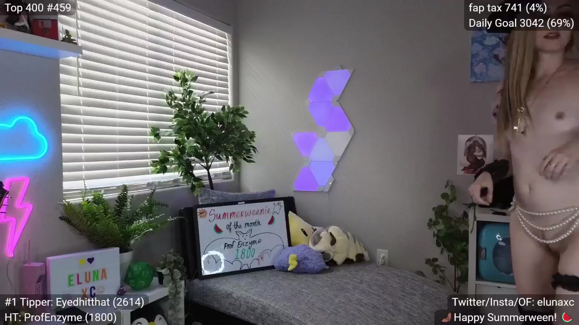 elunaxc video thumbnail