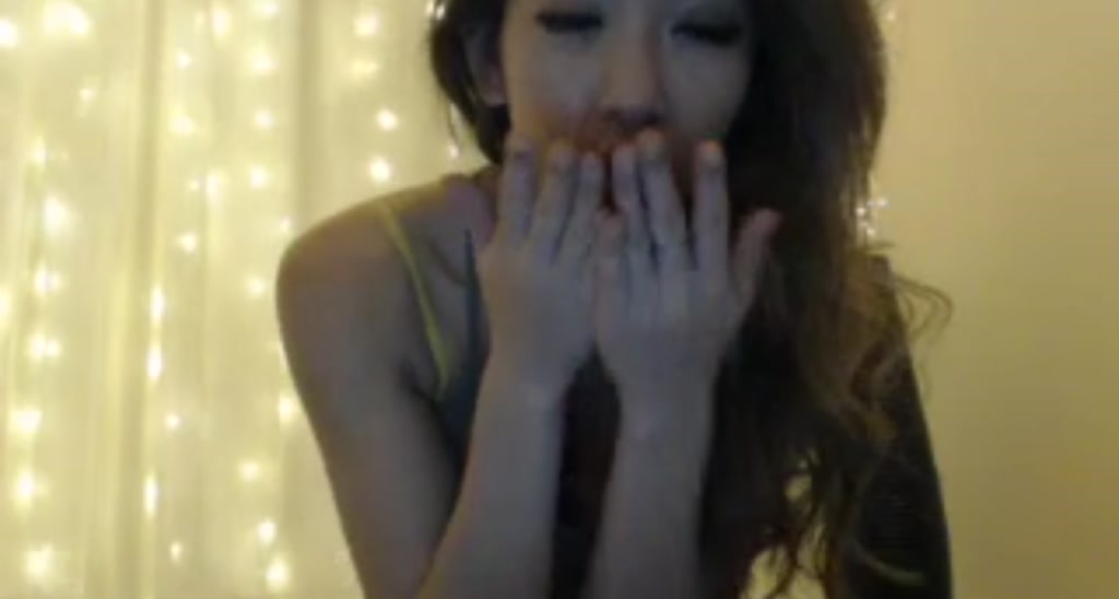 MissReinaT video thumbnail