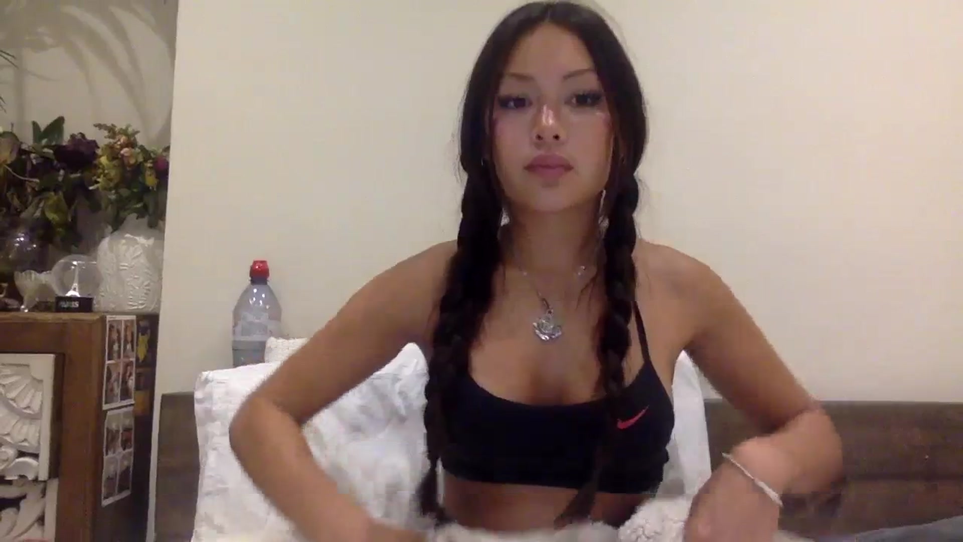 Miss_emiko video thumbnail