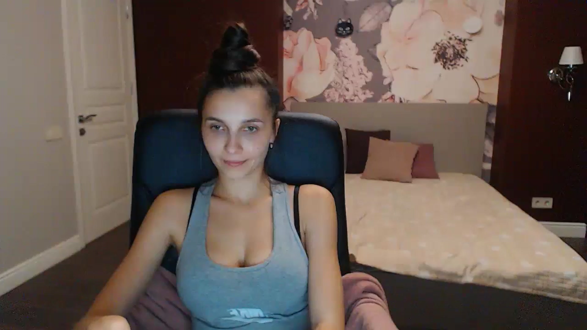 Karina_Mils video thumbnail