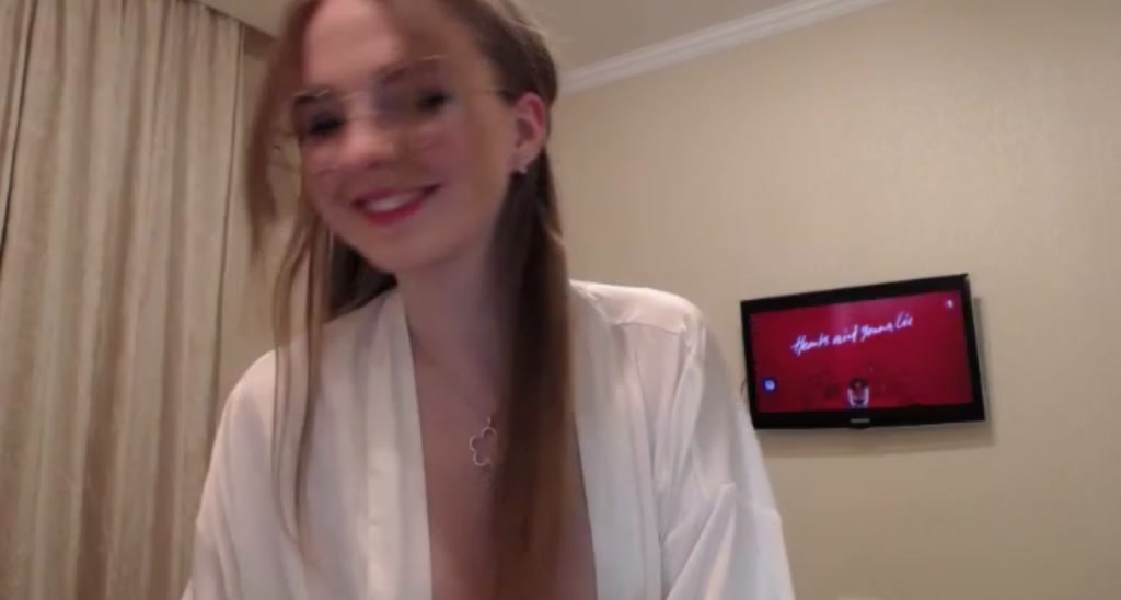 Aliannaa video thumbnail