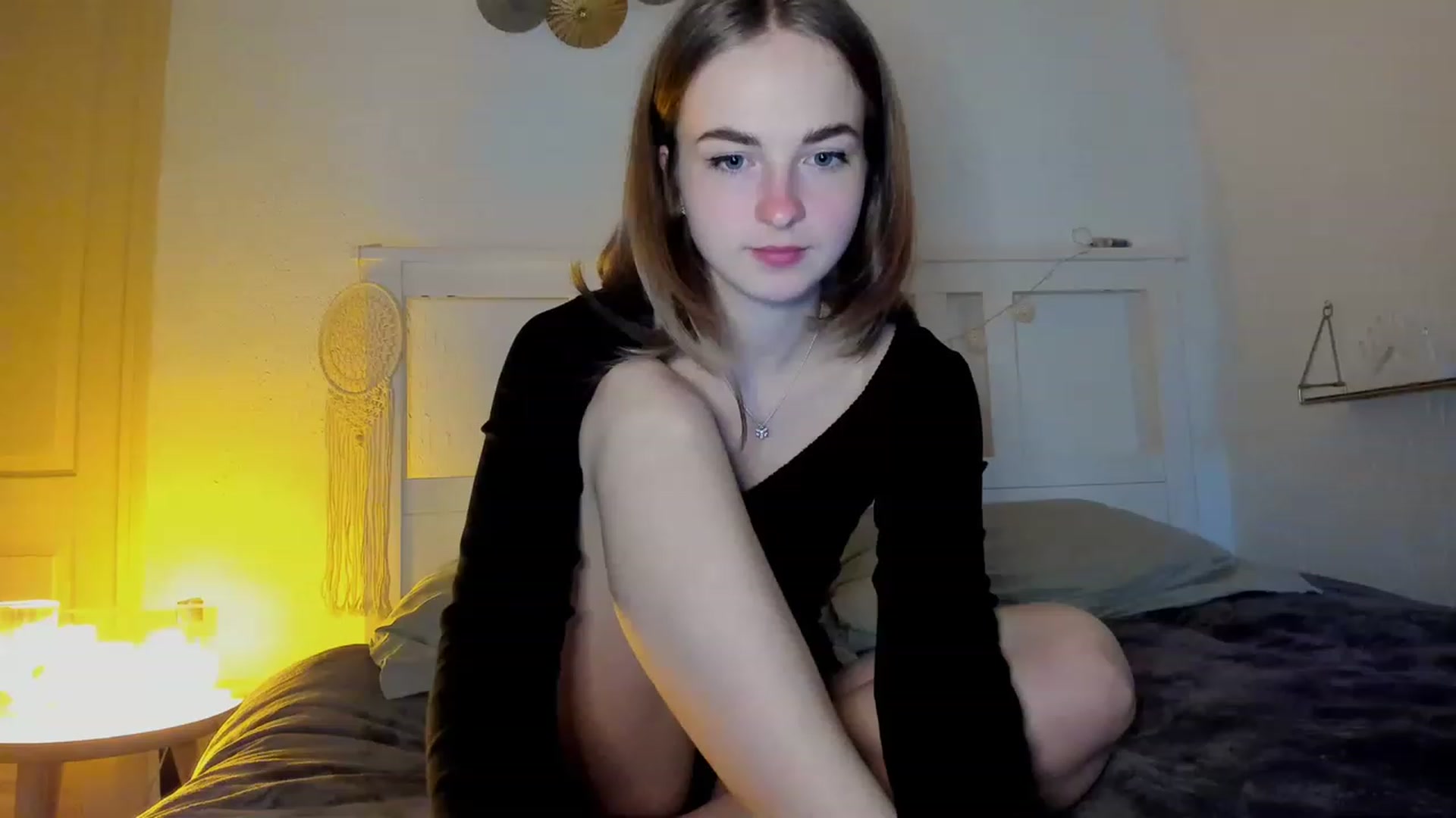 Aliannaa video thumbnail