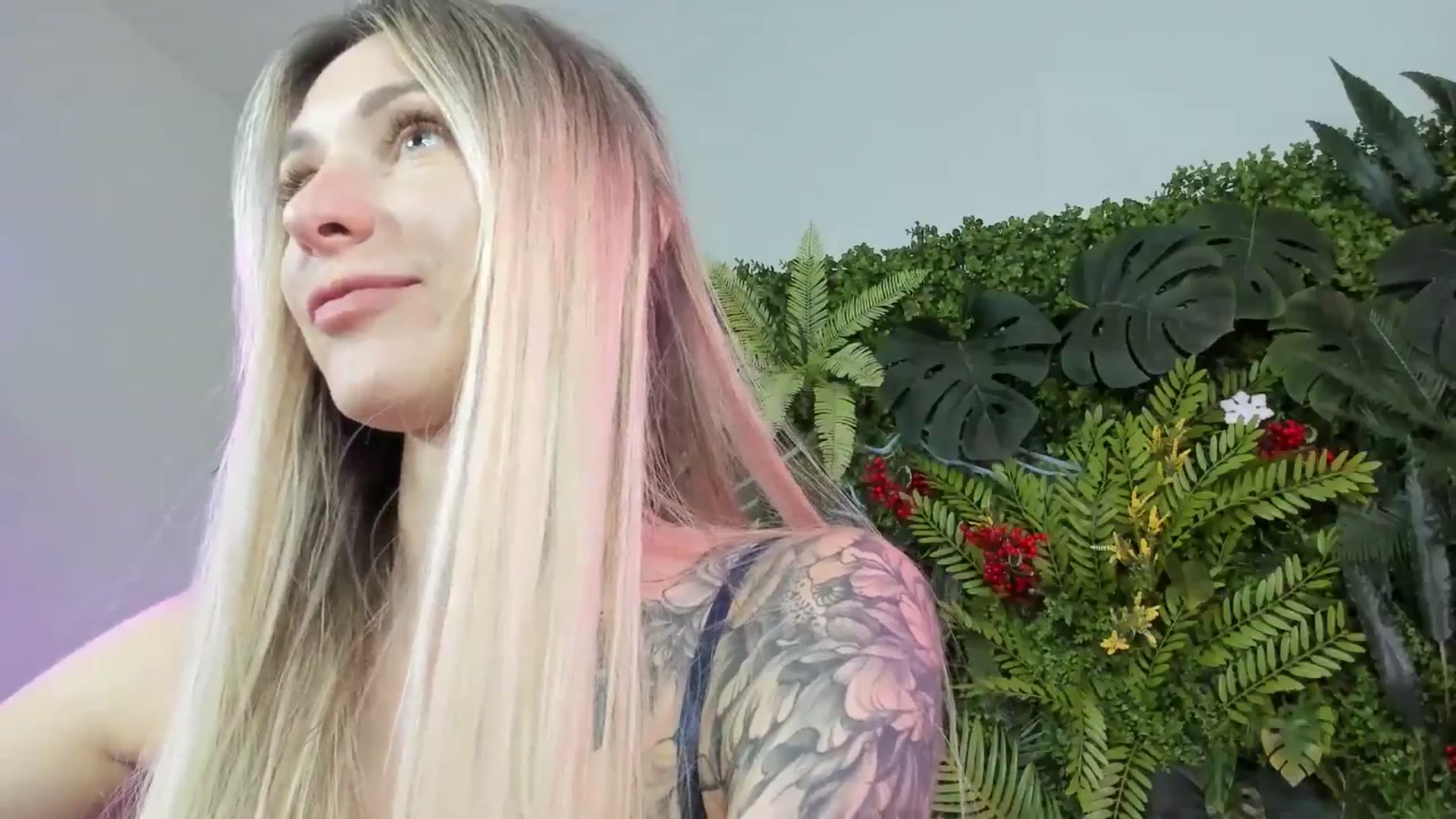 Horny_Blond video thumbnail