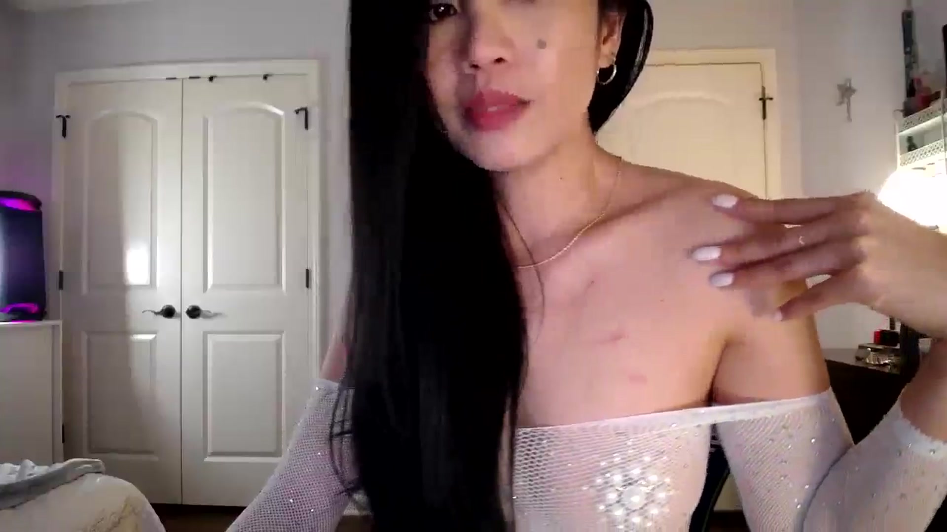 AsianLuv_4U video thumbnail