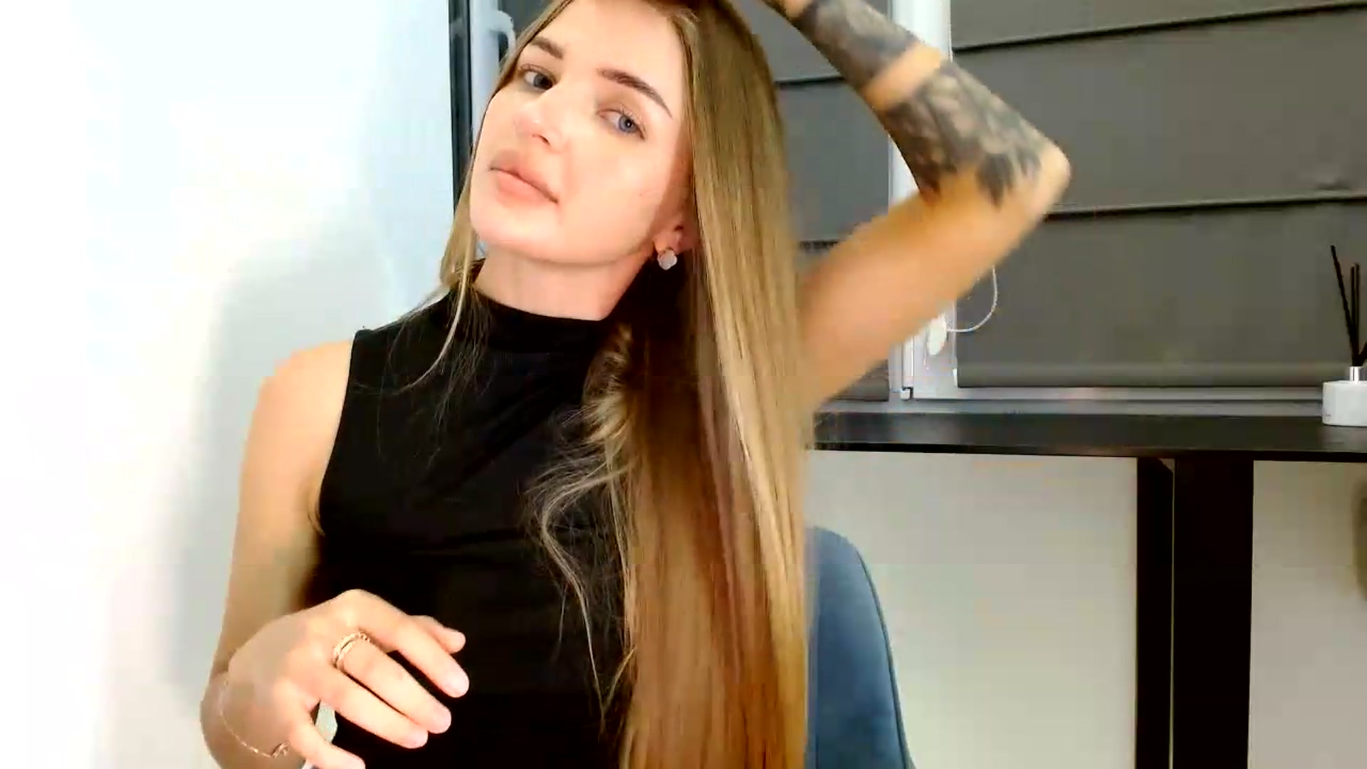 Prettydolly video thumbnail