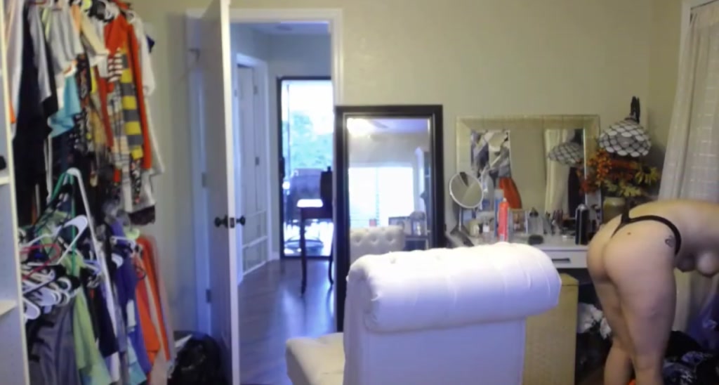 Skye_Evans_ video thumbnail