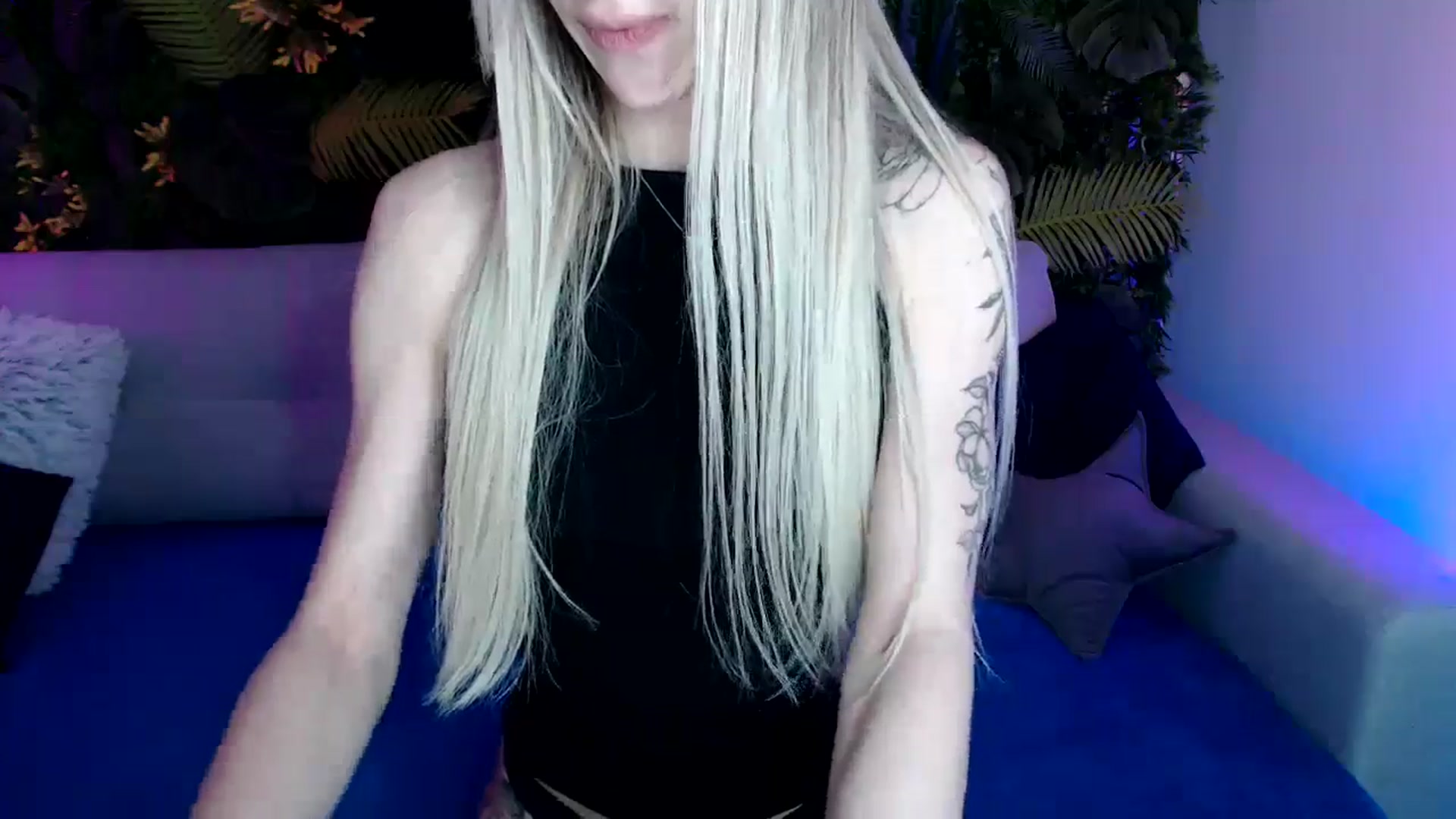 Horny_Blond video thumbnail
