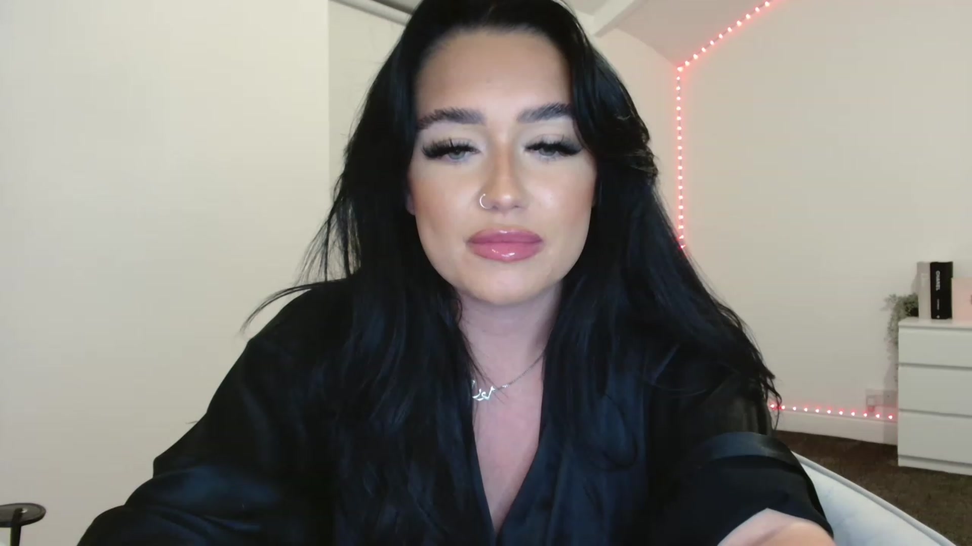 ElleBloom video thumbnail