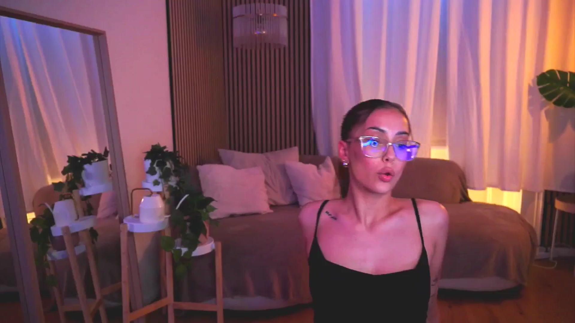 Naomii18 video thumbnail