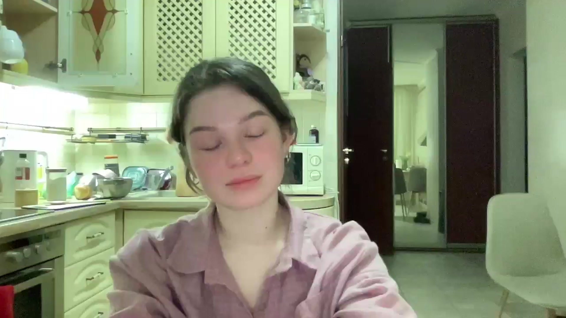 HeyAlisa video thumbnail