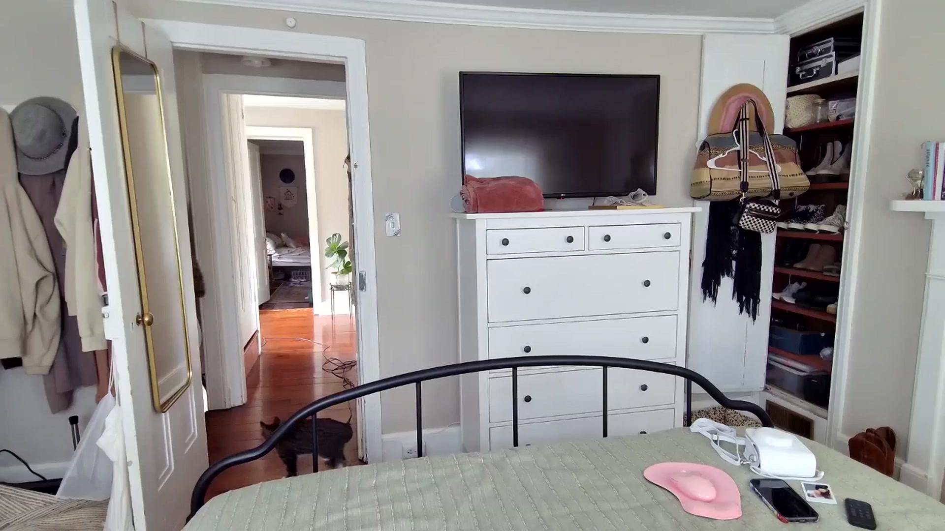 Lena_bee video thumbnail