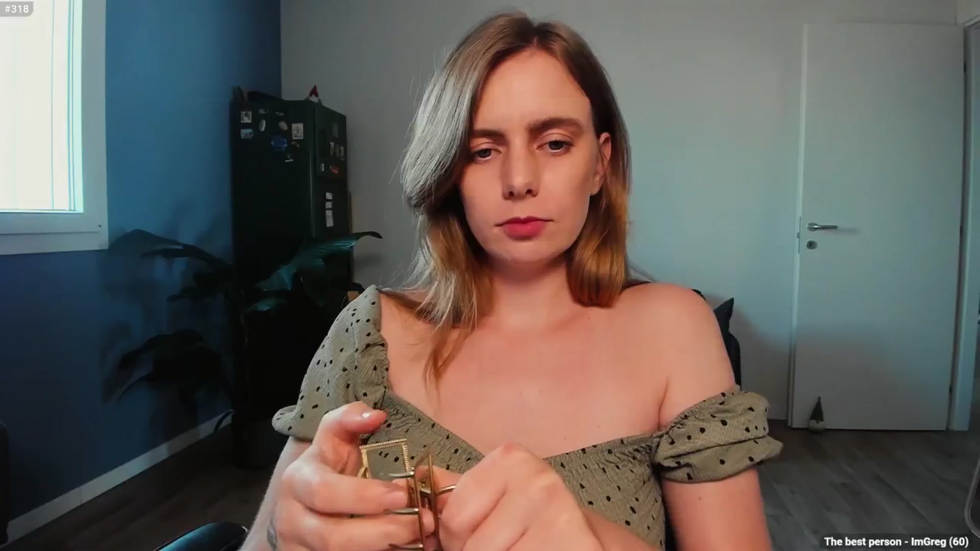Personage video thumbnail