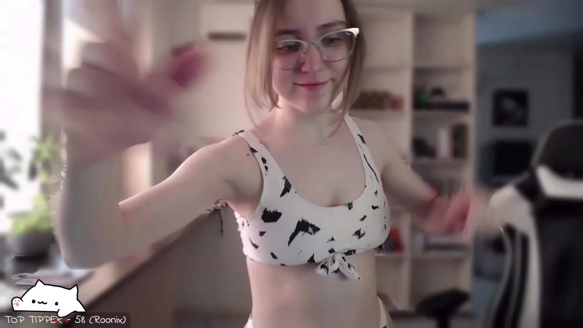 Meowlexx video thumbnail