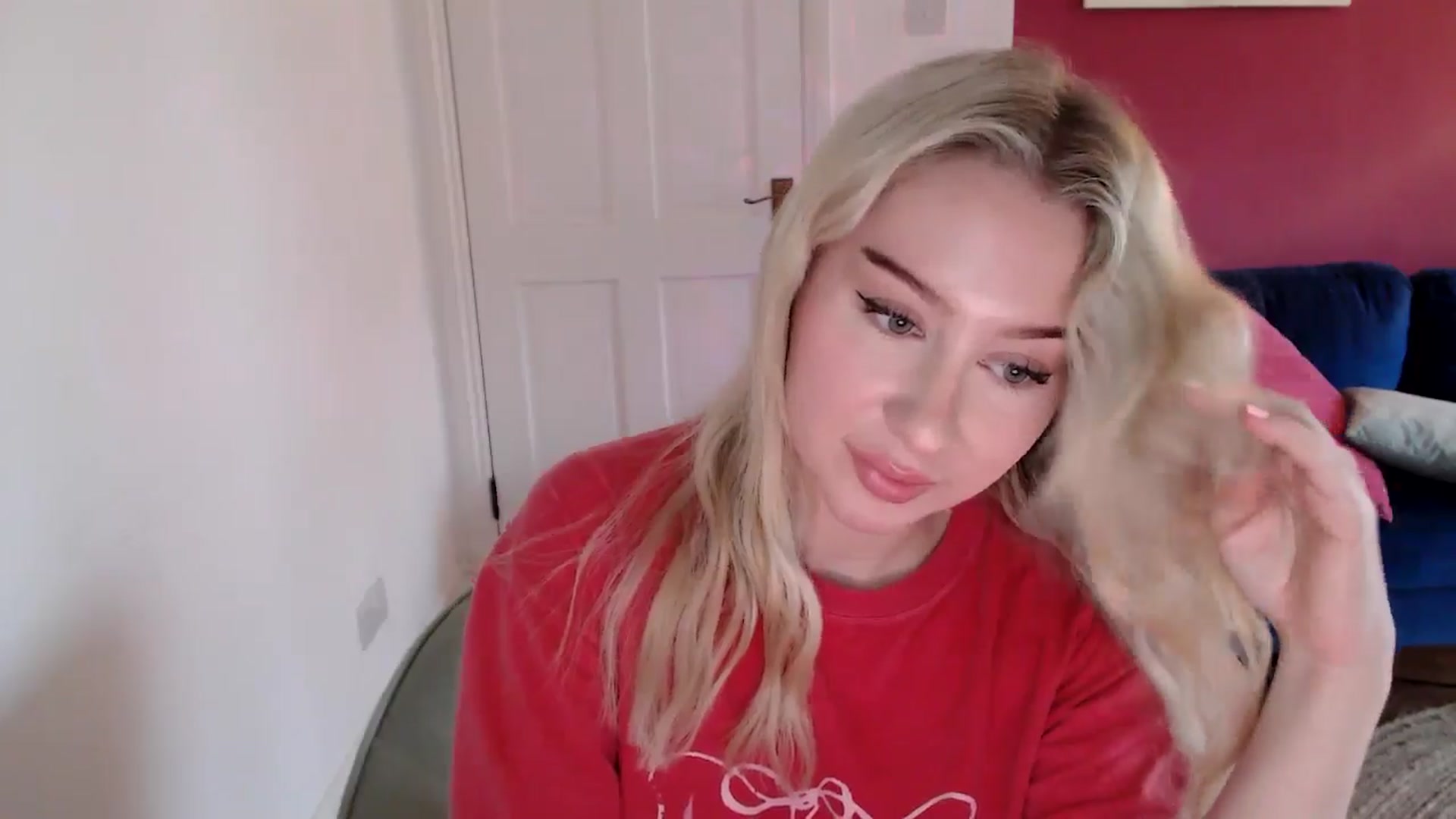 PetiteAvax video thumbnail