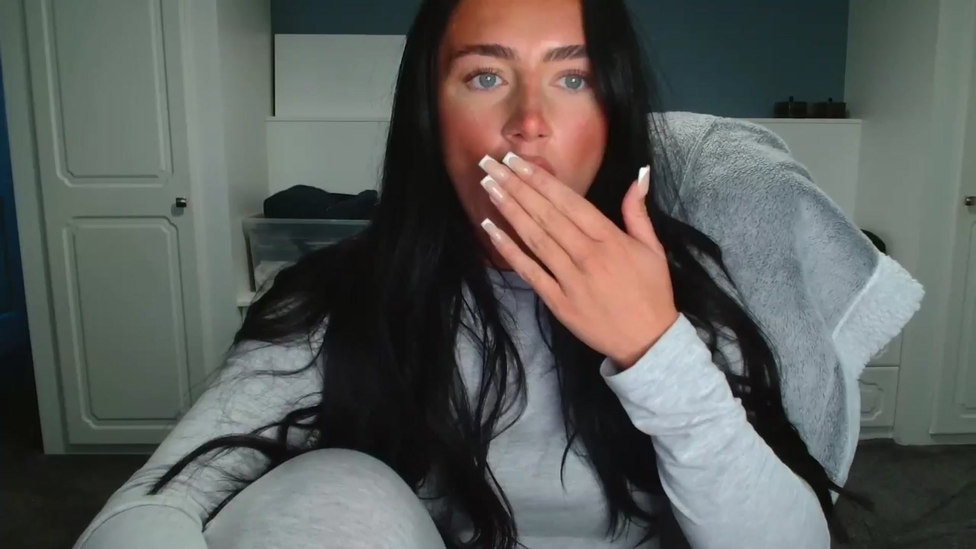 ElleBloom video thumbnail