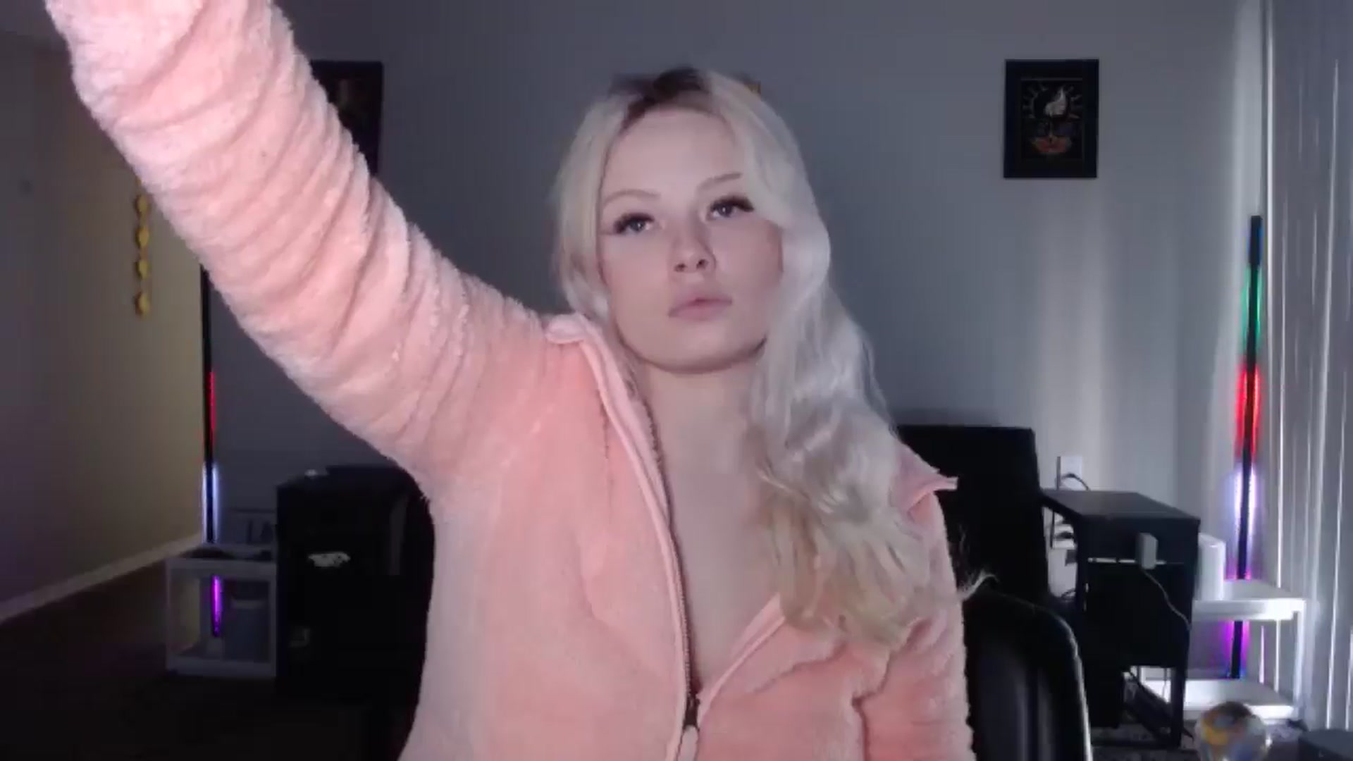 thtoneblonde video thumbnail