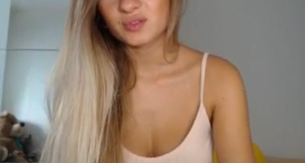 YourLilShy video thumbnail