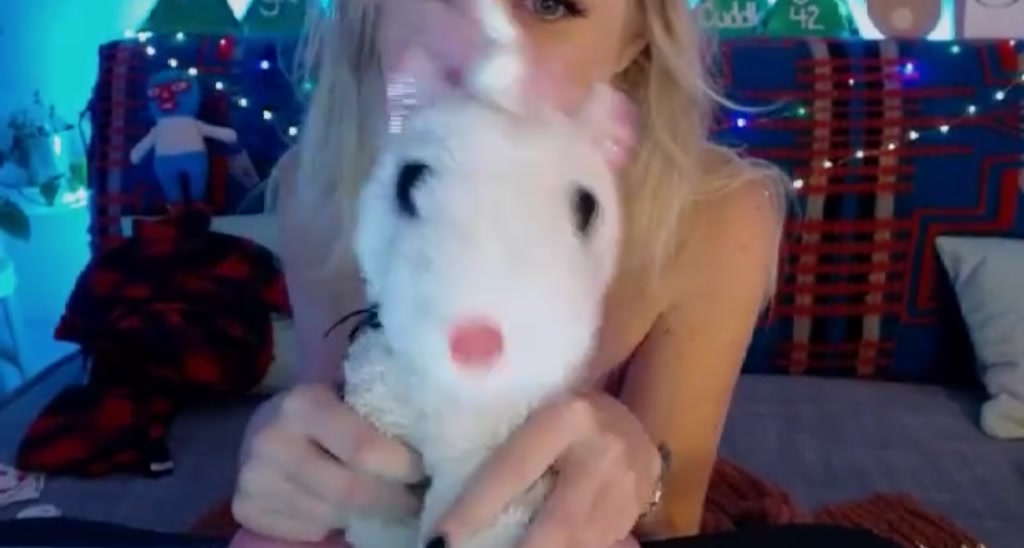 SweetDee video thumbnail