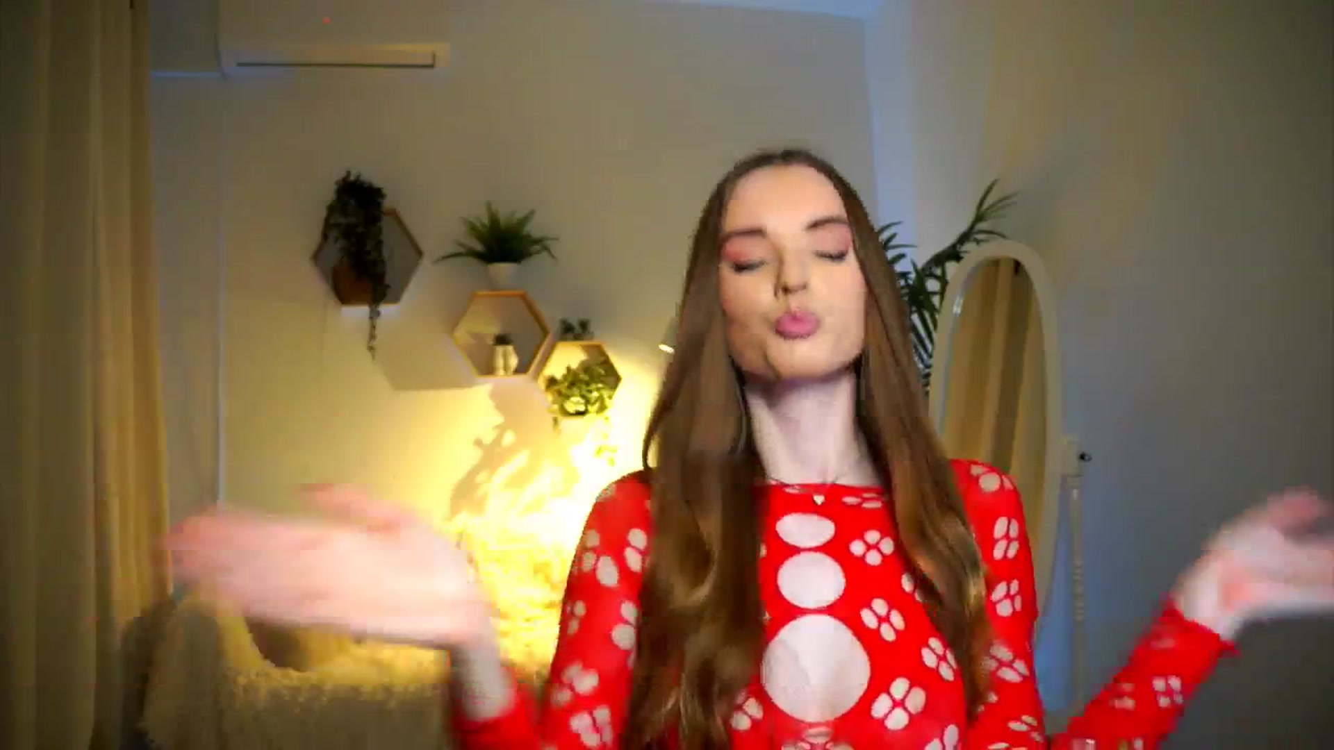 petitegonwild video thumbnail