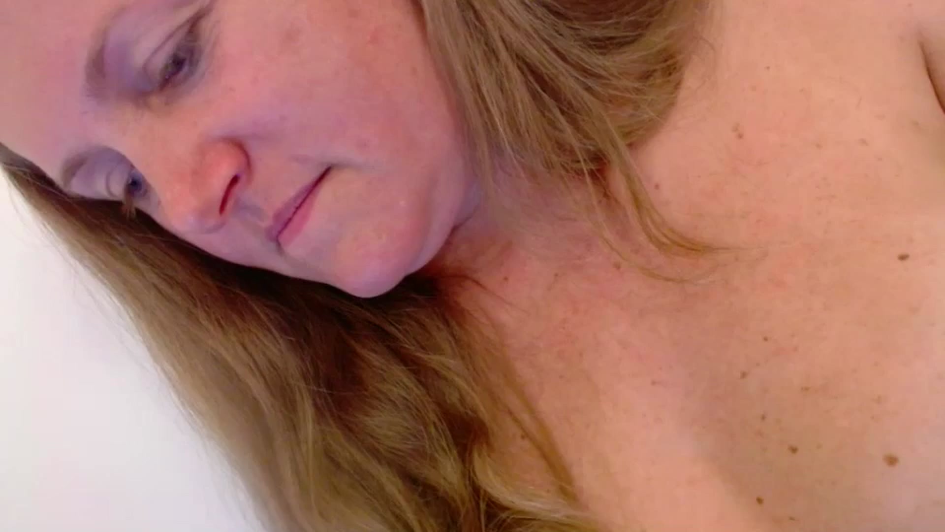 JustLily video thumbnail