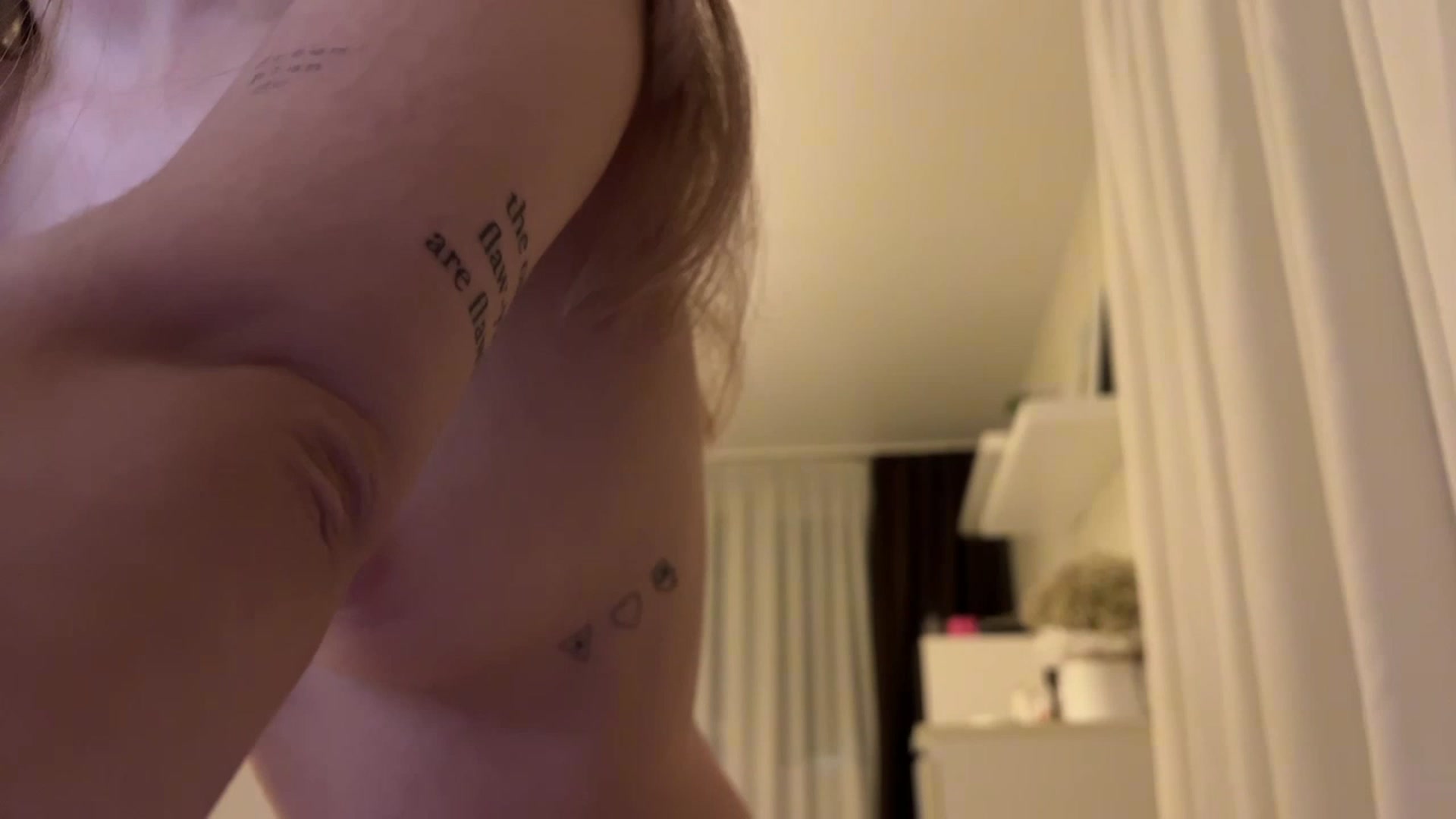 EllenOnline video thumbnail
