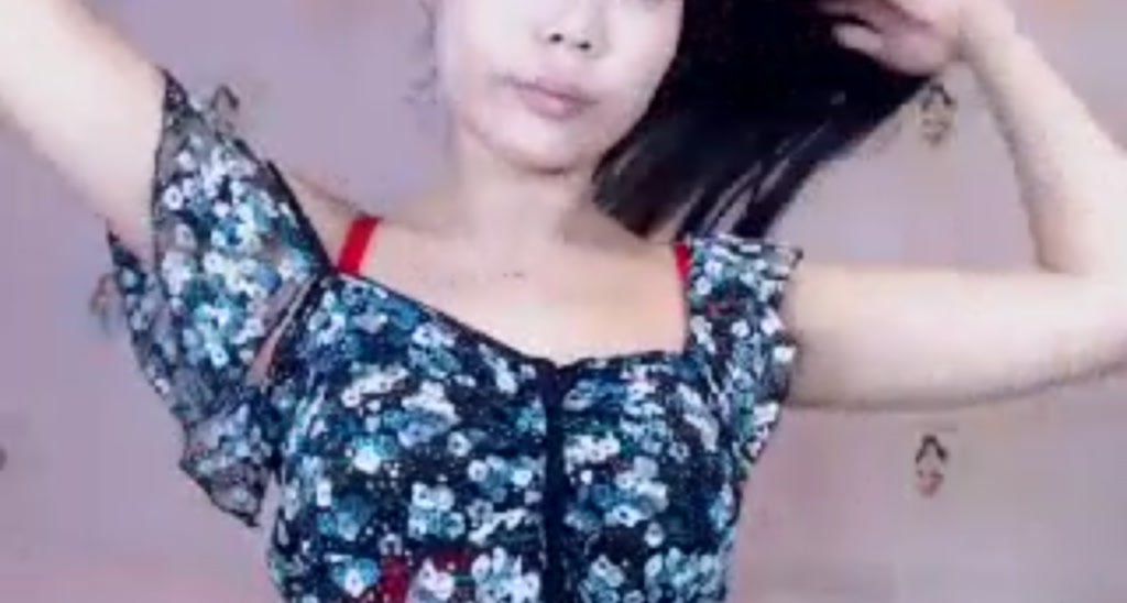 LeenaQ video thumbnail