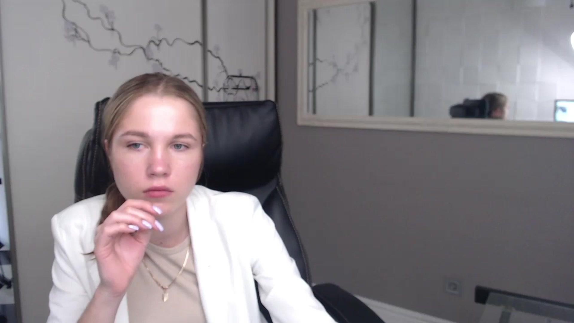 Kate_Lewiss video thumbnail