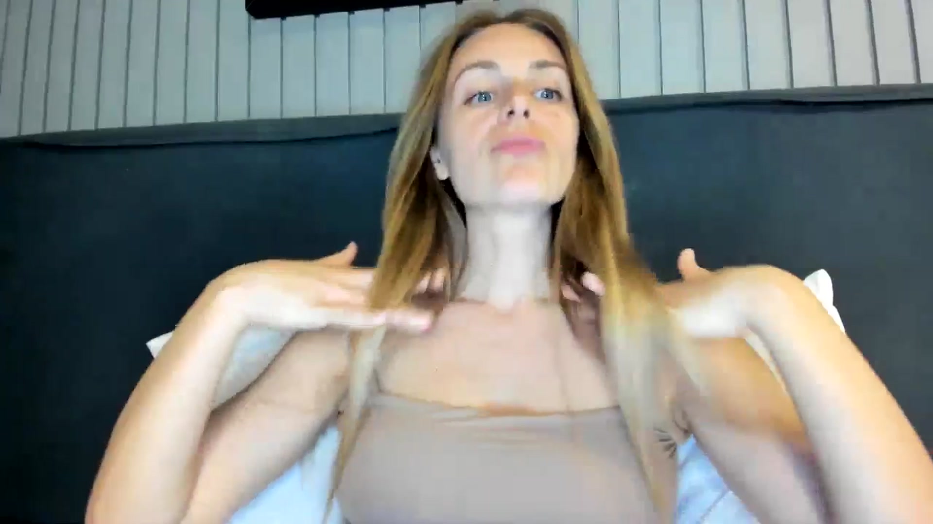 regular_girl video thumbnail
