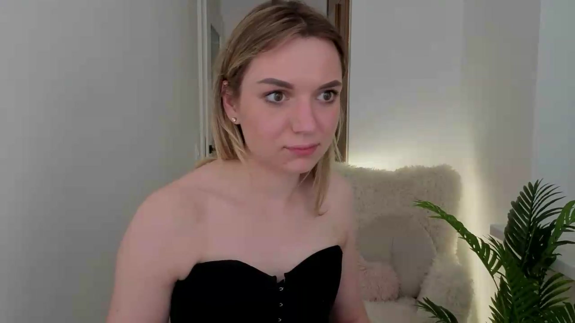 AshleyMimi video thumbnail
