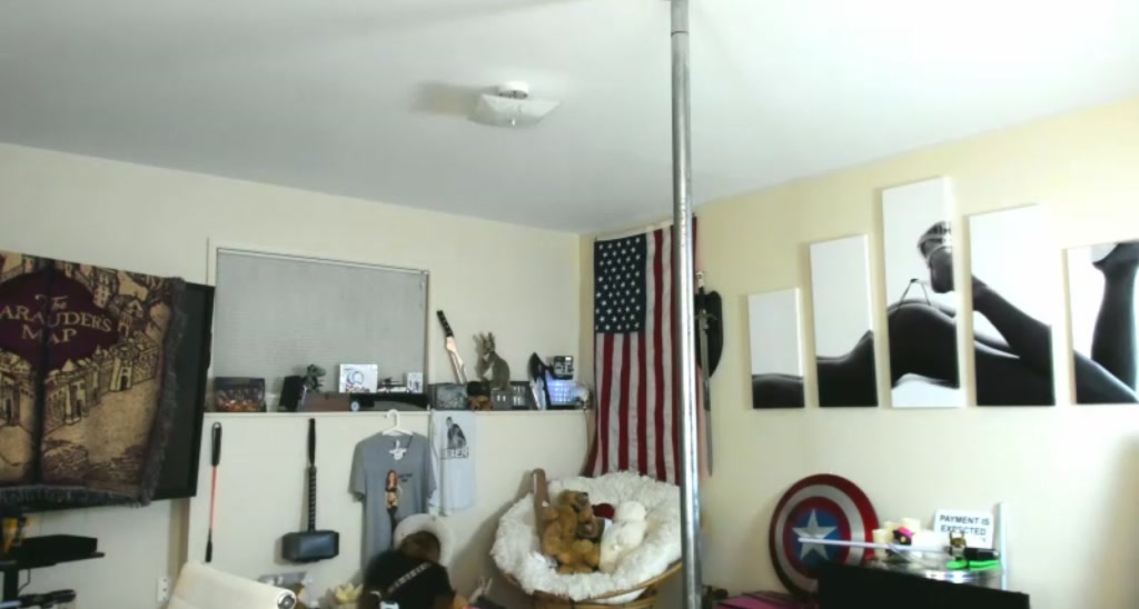 MissMolly video thumbnail