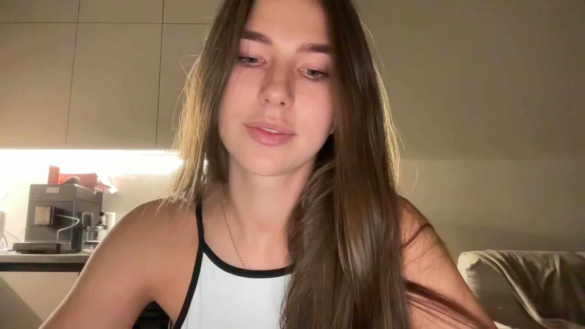 kissfreeze video thumbnail