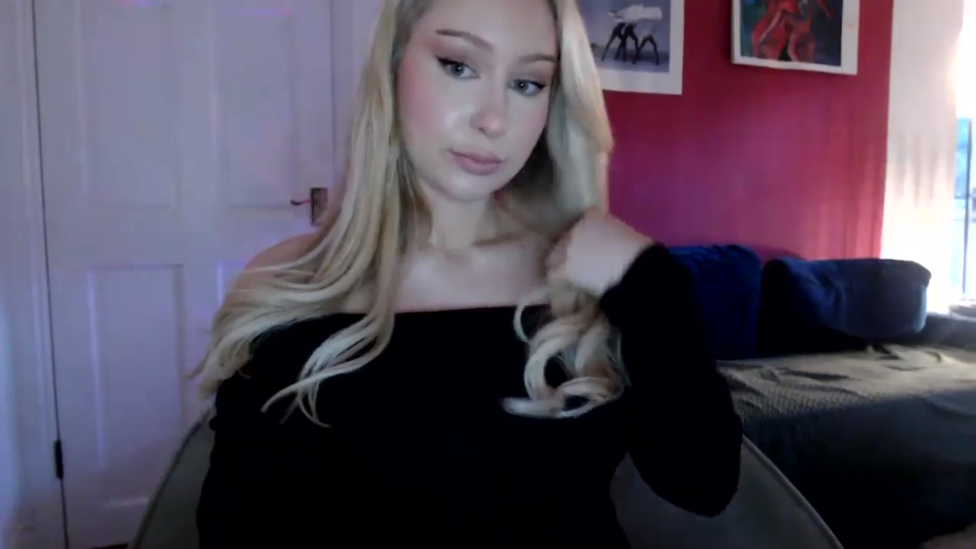 PetiteAvax video thumbnail