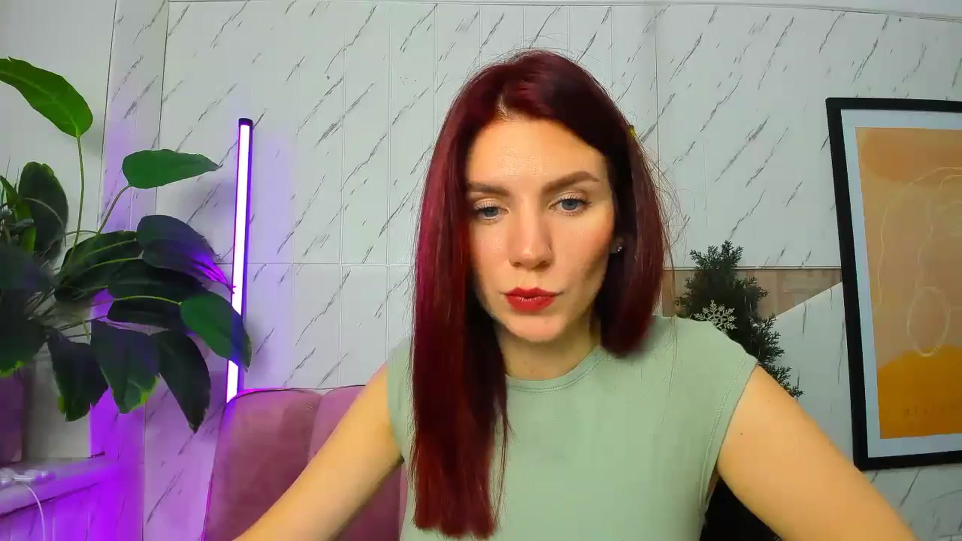 MiaLuxe video thumbnail