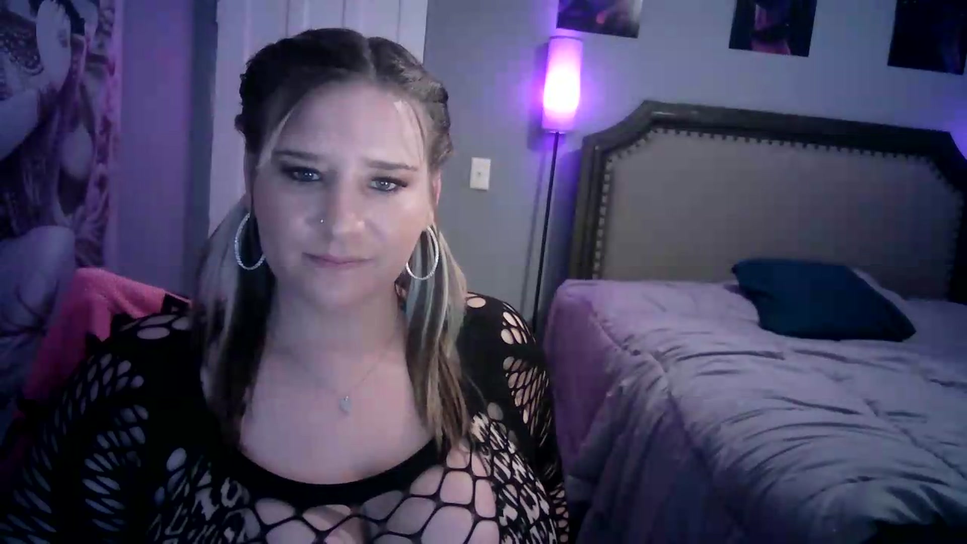 LusciousLindz video thumbnail