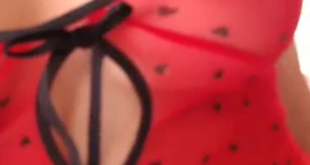 EvaBelle video thumbnail